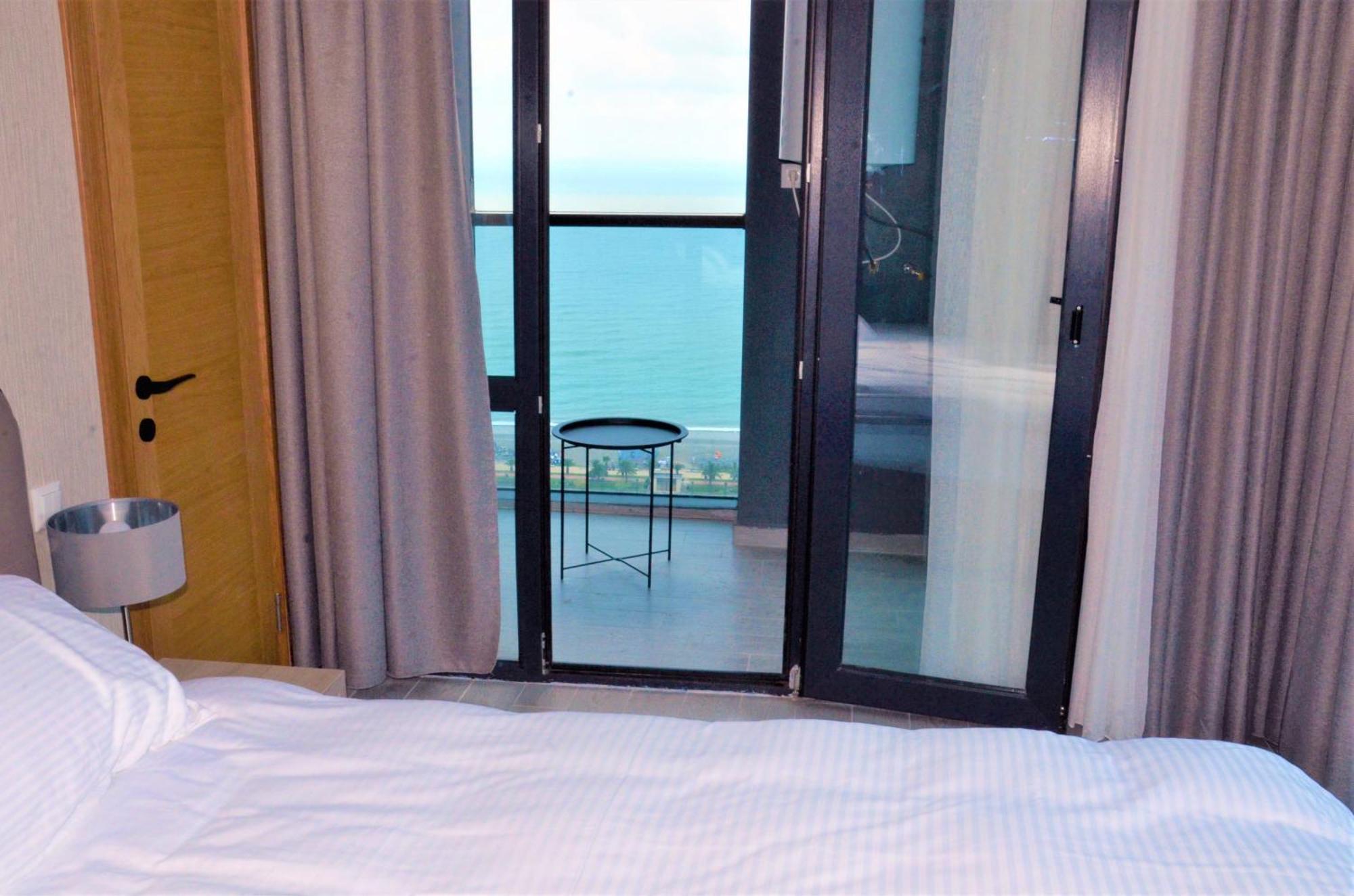 Season Suite Apart-Hotel 바투미 외부 사진
