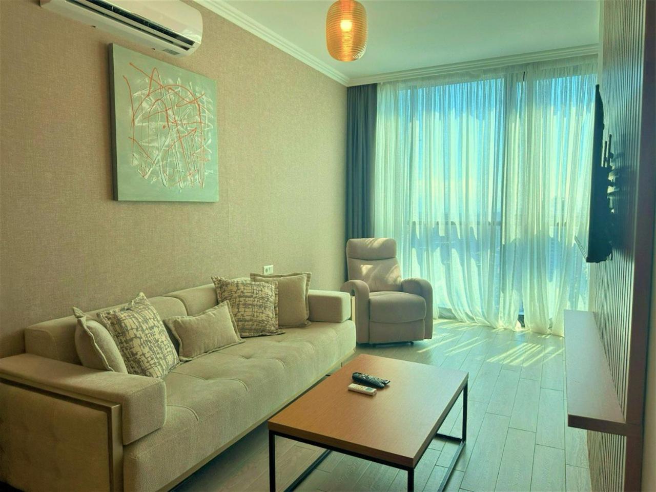 Season Suite Apart-Hotel 바투미 외부 사진